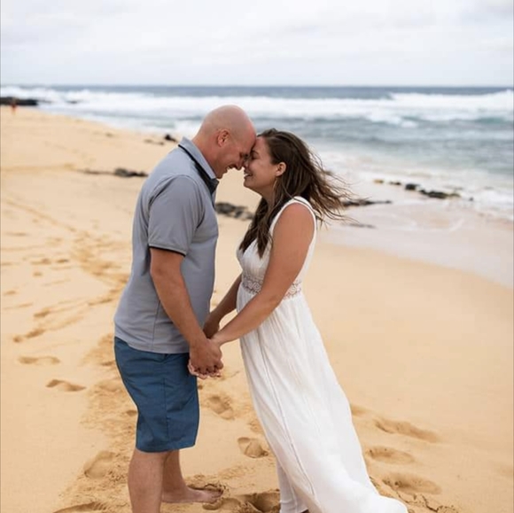 Crochet detail white maxi dress - Picture 2 of 2